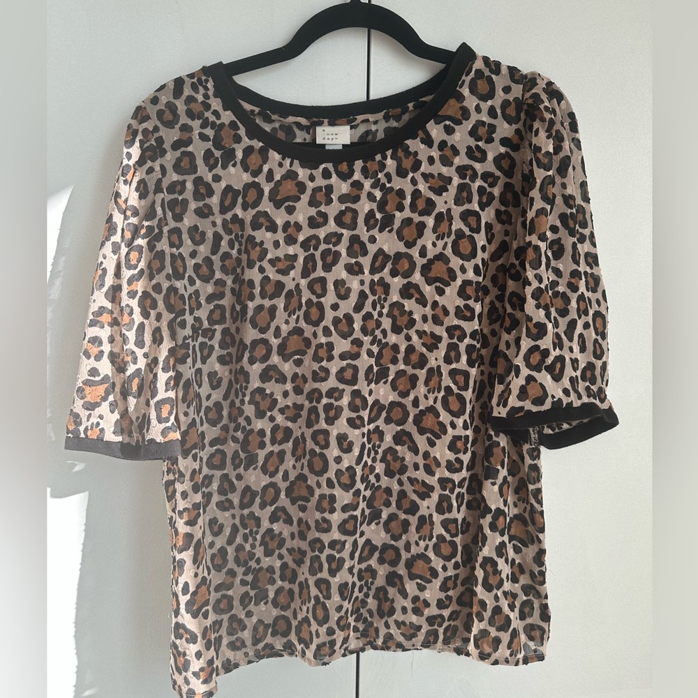 A New Day Sheer Leopard Print Top Sz L